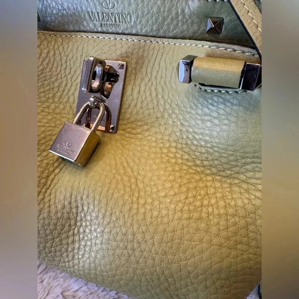 Valentino Garavani Rockstud Chartreuse Pebbled Leather Satchel Bag – EUC